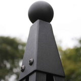 Have Obelisk i mat sort 2,1 m.