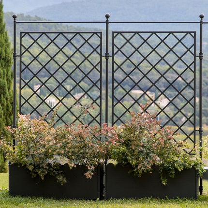 Espalier og højbede til pavillon i smedejern